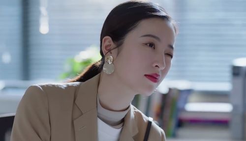 离婚后美女总裁倒追我，女总裁离婚后狂吃醋短剧资讯--第1张