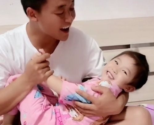 妻子拔掉氧气管女儿给爸爸打电话 女儿拔了我的氧气管短剧全集剧情介绍--第1张
