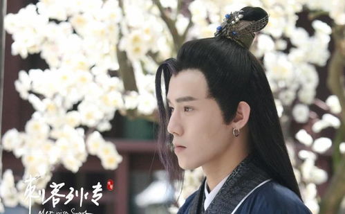 如星辰月之恋，星辰与月的交织--第1张