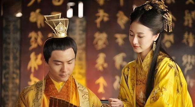 穿越古代我成了废物王爷短剧全集剧情介绍，穿越成古代废皇子--第1张
