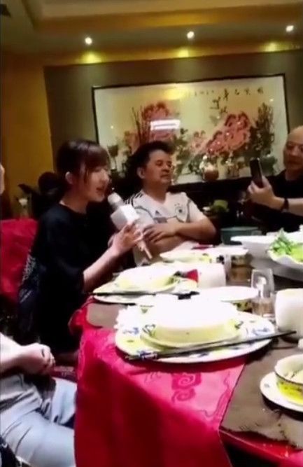 和朋友的顿聚餐长篇短剧全集剧情介绍 和朋友聚餐的句子的经典语句--第1张