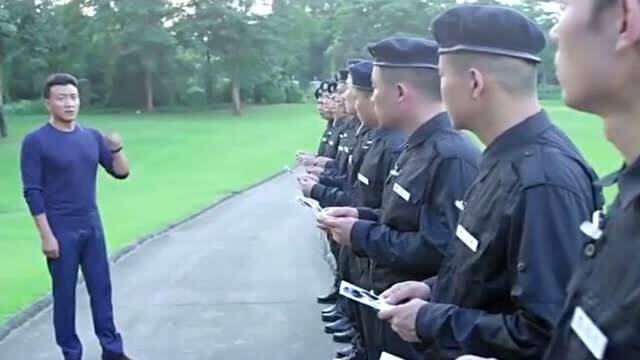 保安大佬竟是我爸，保安传奇--第1张