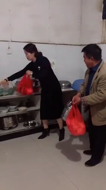 保洁老妈是大佬短剧全集剧情信息 保洁大爷--第1张