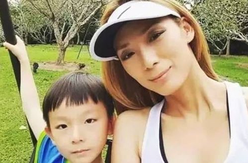退婚后我成了豪门，退婚后我成了渣男的叔母--第1张