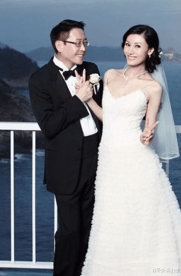 离婚后三个绝世美女倒追我短剧全集剧情信息资讯 离婚后三个大佬狂追我免费阅读--第1张
