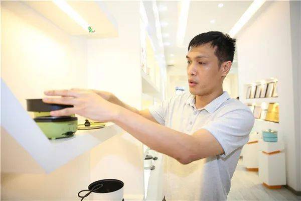 快递员逆袭人生短剧全集剧情信息大全 快递员的逆袭--第1张
