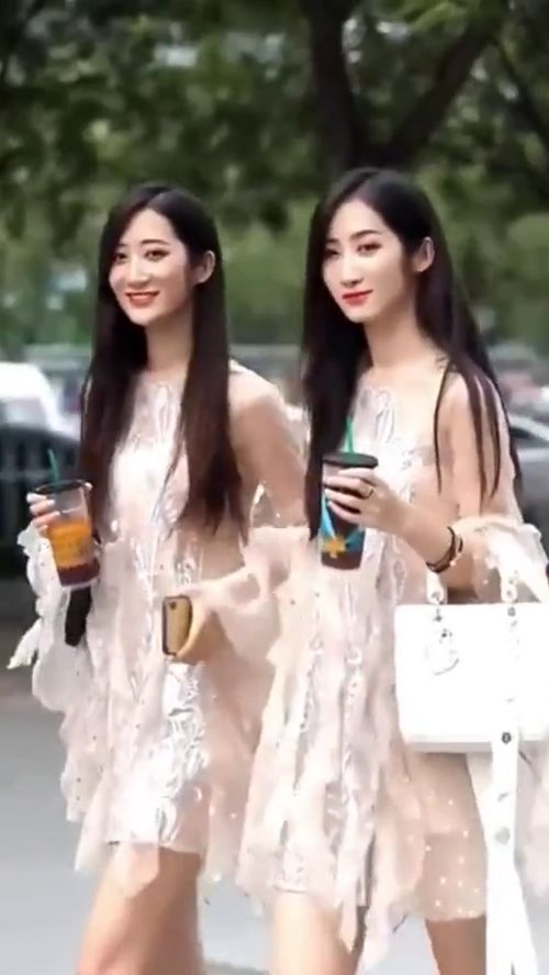 我的双胞胎姐姐飒爆了短剧全集剧情信息大全，我的双胞胎姐姐们的故事--第1张