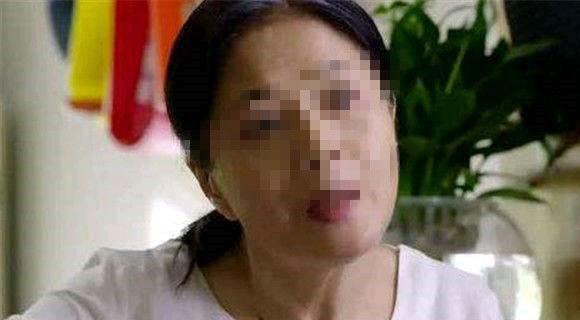 退婚豪门后假千金马甲藏不住了，退出豪门后，她爆红了--第1张