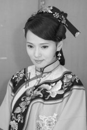 冷宫锁千门指的是生肖鼠、指的是生肖狗、指的是生肖鸡，冷宫锁千门在十二生肖中代表的是鼠，生肖狗。生肖狗的人不会轻易放下。冷宫锁清秋短剧剧情跌宕起伏，鸡飞狗跳，让观众直呼过瘾。--第1张