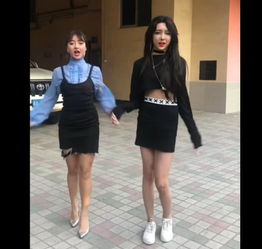 大佬女友的马甲要掉了热播短剧剧情 女大佬马甲小说--第1张