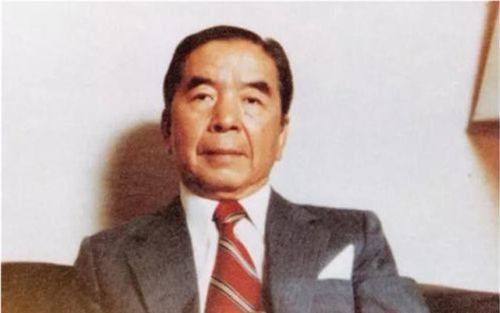 千亿隐豪回村热播短剧全集剧情在线观看 千亿富豪全文免费阅读--第1张