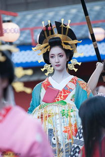 穿越后扶持花魁当女帝，钟熙热播短剧全集剧情在线观看，花魁钟熙如何成为女帝并获得穿越者的扶持？--第1张