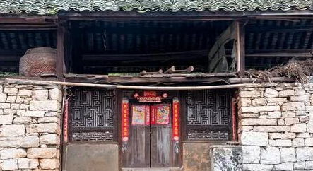 带着财阀去打工热播短剧全集剧情在线观看 带着财迷系统回80 txt--第1张