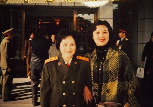 少将大人轻轻宠短剧观看平台推荐--第1张