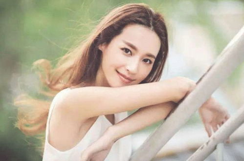 与影帝隐婚之后，爆红女星逆袭记--第1张