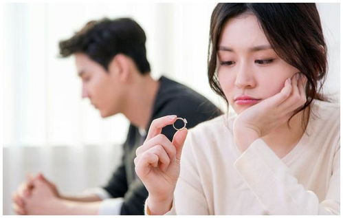 再见前夫我们离婚了，离婚后嫁给了前夫的叔叔在线观看平台--第1张