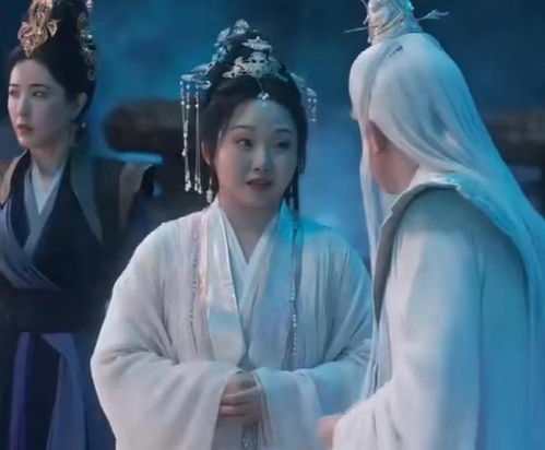 前任戏子无情，旧情演员表在线观看--第1张