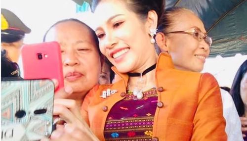 穿书后一脚踢开老公当霸总柯俊美娜短剧在线观看平台，穿书后我踹了男主小说--第1张