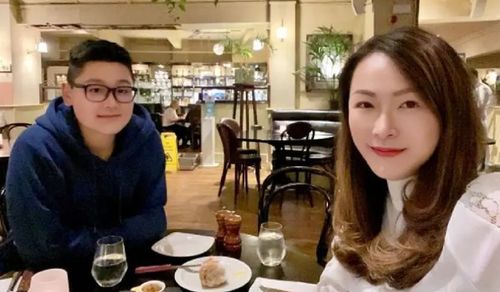 我和老板娘与凤同行免费在线观看平台--第1张