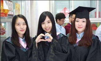 保洁女孩 女保洁竟是隐藏大佬短剧一口气看完--第1张