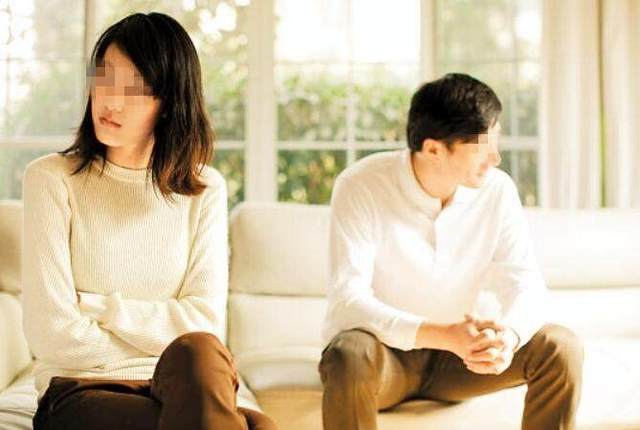 给我爸爸找个电视剧 我爸给我找了三个男朋友--第1张