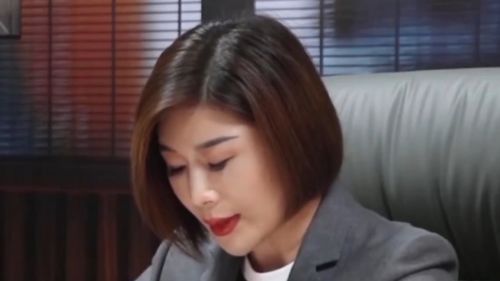 离婚后前妻她飒爆全球短剧抢先看完整版--第1张