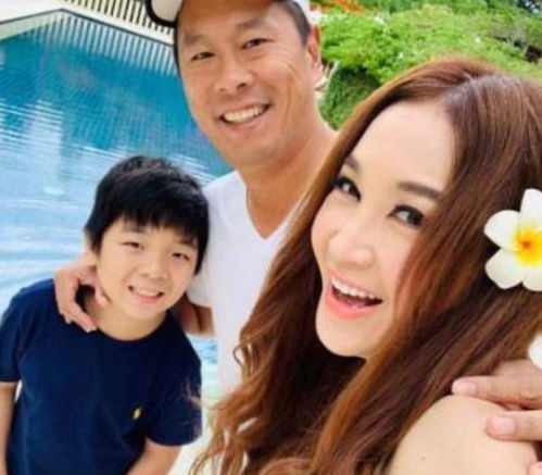 离婚后前夫总是想追我短剧完整版，前夫追妻火葬场--第1张