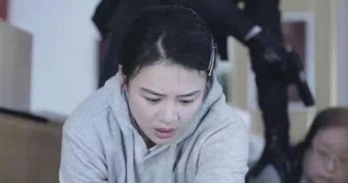 美艳总裁爱上我短剧剧情资讯在线，总裁爱上我，爱恨交织的浪漫故事--第1张