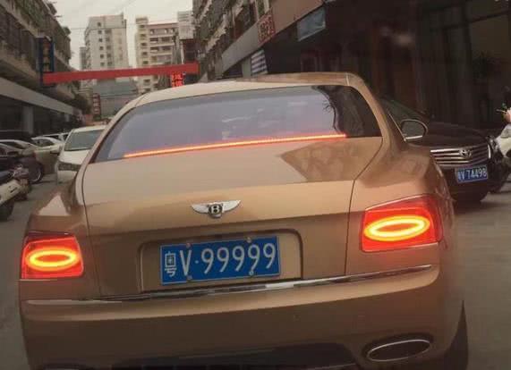 碰瓷后我成了千亿霸总的心肝宝贝短剧免费阅读--第1张