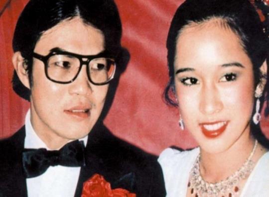 分手当天我闪婚了亿万富豪，短剧全集资讯剧情--第1张