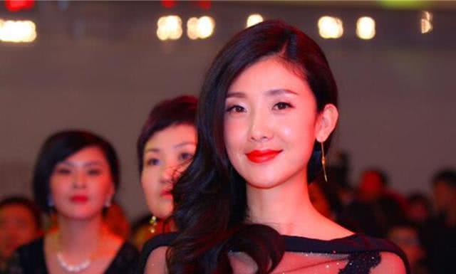 裴总夫人马甲又掉了，两个老公，她都不想要--第1张
