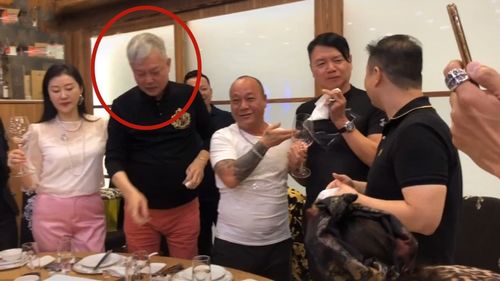 直播风云之百亿神豪短剧大结局 直播之百亿神豪降世 --第1张