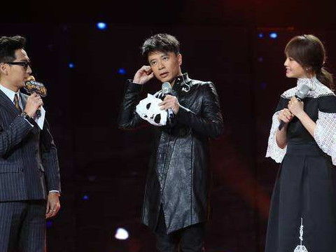 六年后她携三宝炸翻全场短剧大结局完整版 六年后她携子归来什么小说 --第1张