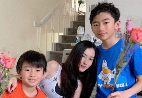 离婚后,四个哥哥 离婚后三个哥哥独宠我短剧大结局完整版 --第1张