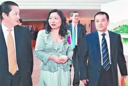 离婚后逆袭成首富，离婚后逆袭人生短剧大结局资讯--第1张