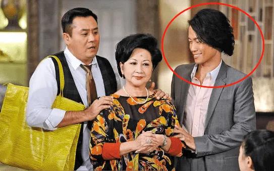 外卖姐姐是大佬短剧大结局，传奇人生尘埃落定--第1张