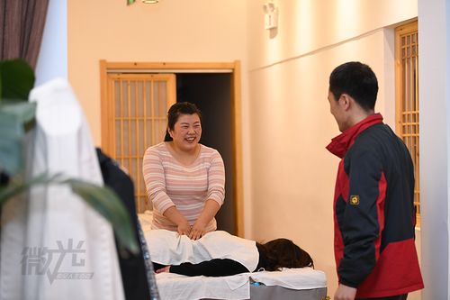 霸道总裁爱上我，按摩师攻略大结局免费观看--第1张