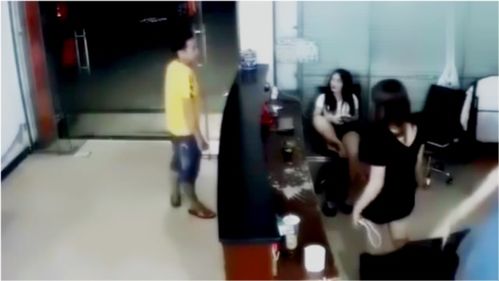 下山后被众美女围殴短剧大结局在线观看，美女们终于不再欺负主角了--第1张