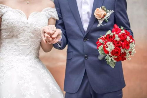 结婚当天新郎重生了结婚一百零一次短剧大结局在线观看 结婚当日新娘百般刁难,新郎一怒之下娶了旧爱 --第1张