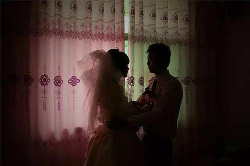 新婚夜傻子老公抱紧了我短剧大结局在线观看--第1张