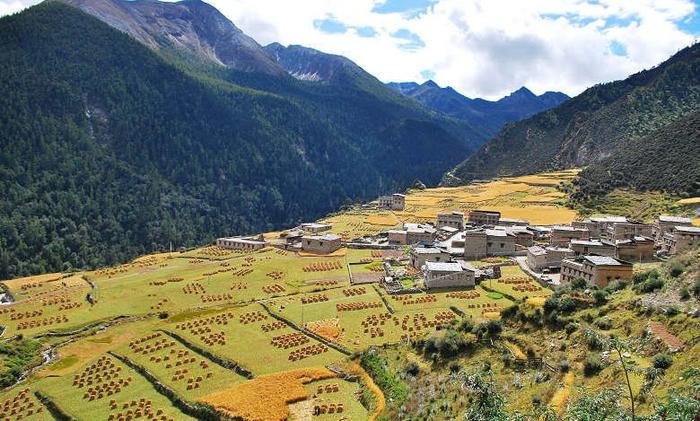 四川著名景点排行榜前十名，四川著名景点排行榜前十名九寨沟