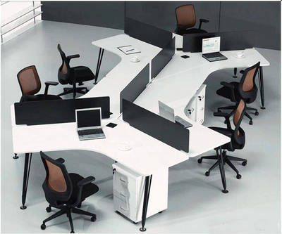 公司办公桌的摆放位置，公司办公桌布局