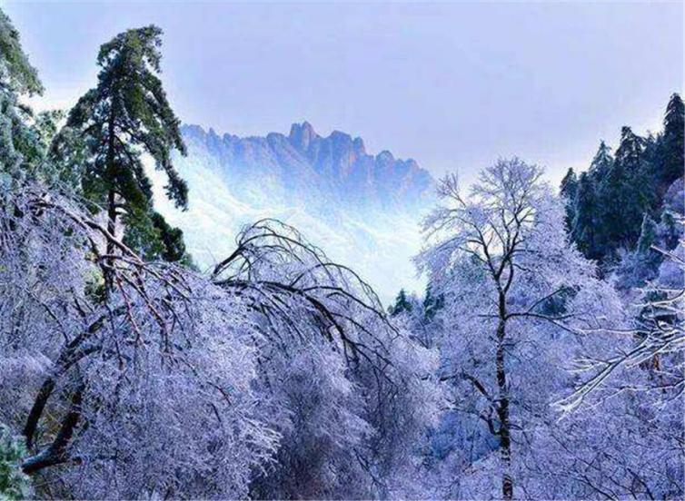 中国自然风景最美的十个地方，中国自然景色最美的风景在哪里?