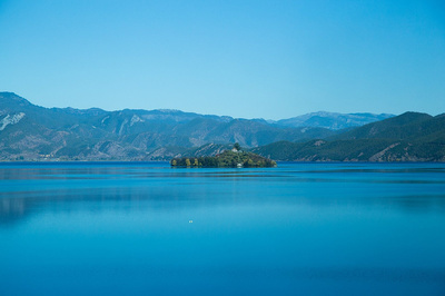 凉山泸沽湖在哪里哪个城市，凉山泸沽湖海拔多少米
