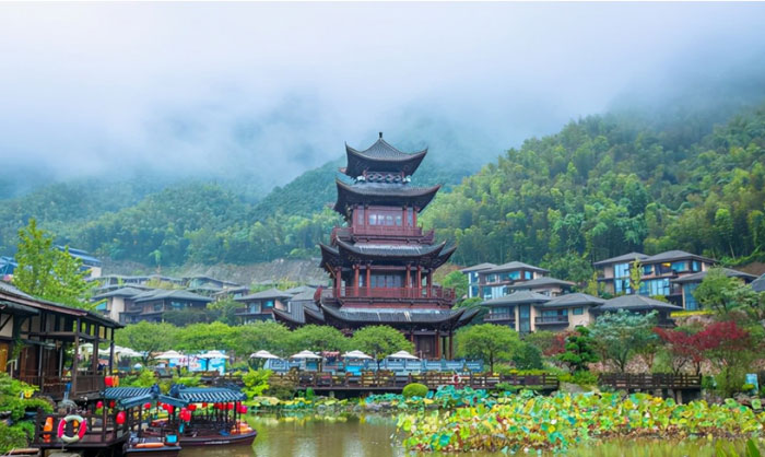 江西旅游必去十大景点，湖南旅游必去十大景点