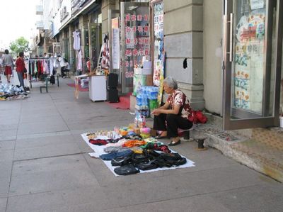 适合女人9个小生意地摊白天，适合女人做的地摊生意