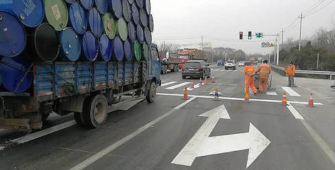 道路交通安全标线，道路交通安全标线图片