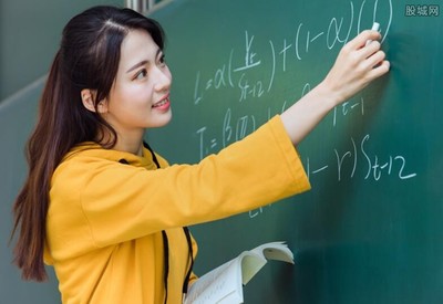 女生学什么专业来钱快，女生学什么专业挣钱多又轻松