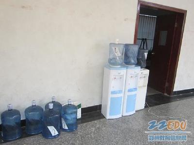 郑州桶装水哪个品牌水质好，郑州桶装水水桶厂家电话