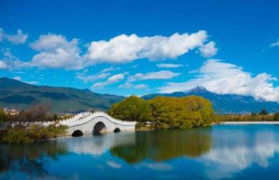 云南最出名的旅游城市，云南出名的旅游地方